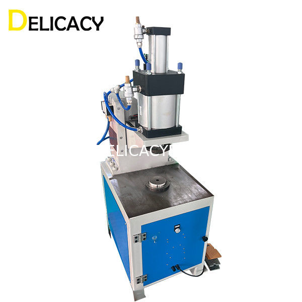 라운드를 위한 세미 오토매틱 틴 캔 생산 기계 플랜징은 99 밀리미터 127 밀리미터를 캔으로 만듭니다